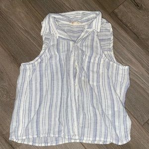 Hollister button down collared sleeveless top